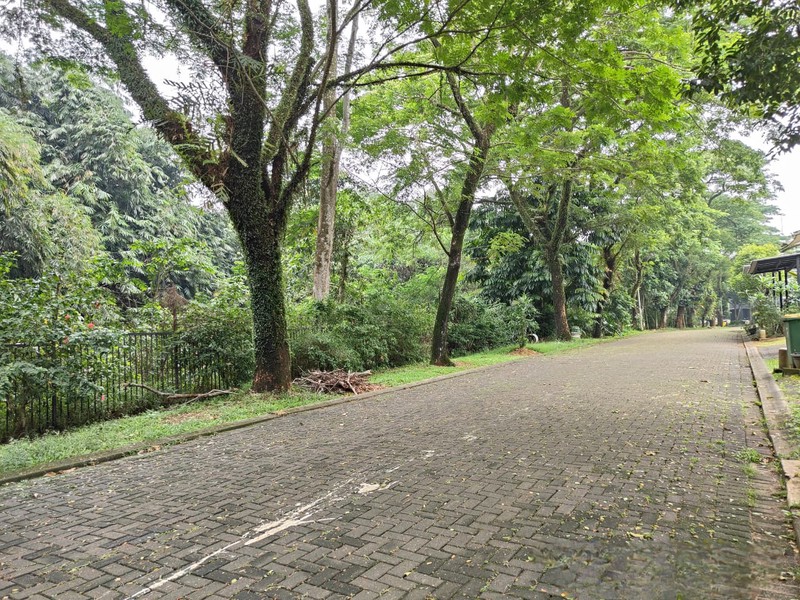 Kavling sudut Siap Bangun di Delatinos BSD Dekat Tol