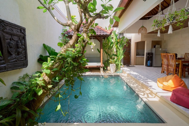 Freehold - Tropical 3-Villa Complex for Sale in Umalas, Bali