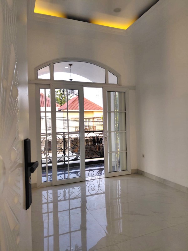 Rumah Brand New di Cinere Ceiling Tinggi 2 Lantai Siap Huni