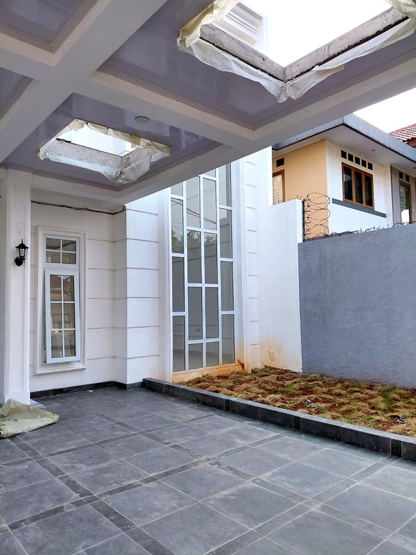 Rumah Brand New di Cinere Ceiling Tinggi 2 Lantai Siap Huni