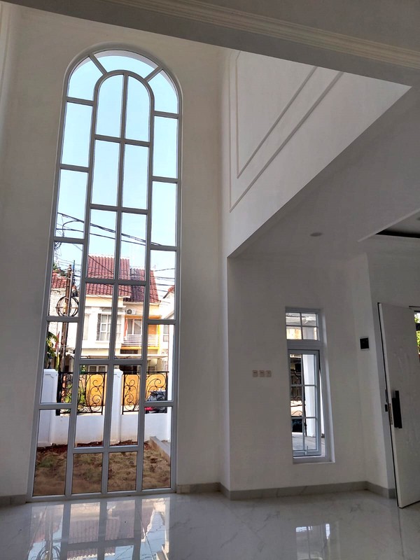Rumah Brand New di Cinere Ceiling Tinggi 2 Lantai Siap Huni