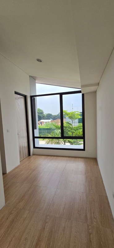 Rumah Baru di Cluster Riverside Waterfront Lippo Cikarang