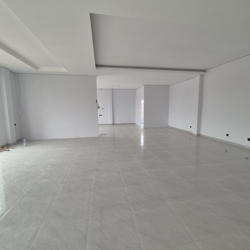 Bangunan Kantor Lokasi Strategis Dekat RS Bedah Adelia Banguntapan, Bantul