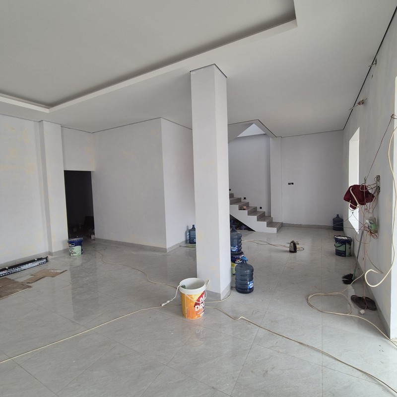 Bangunan Kantor Lokasi Strategis Dekat RS Bedah Adelia Banguntapan, Bantul