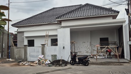 Investasi Rumah Hook 227 Meter Lokasi Dekat Jalan Bugisan Yogyakarta