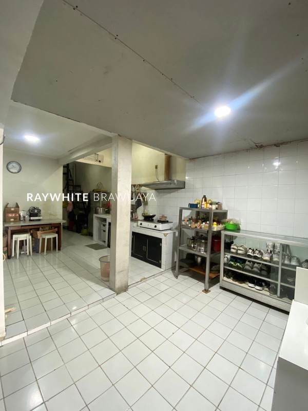 Rumah Siap Huni Lokasi Startegis Area Kebayora Baru