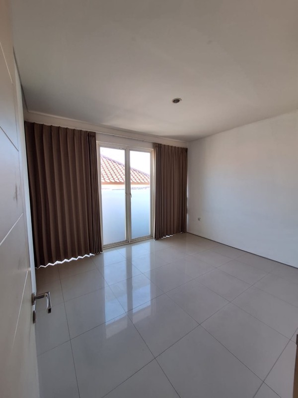 DIJUAL RUMAH DI BUKIT GOLF CITRALAND SURABAYA BARAT