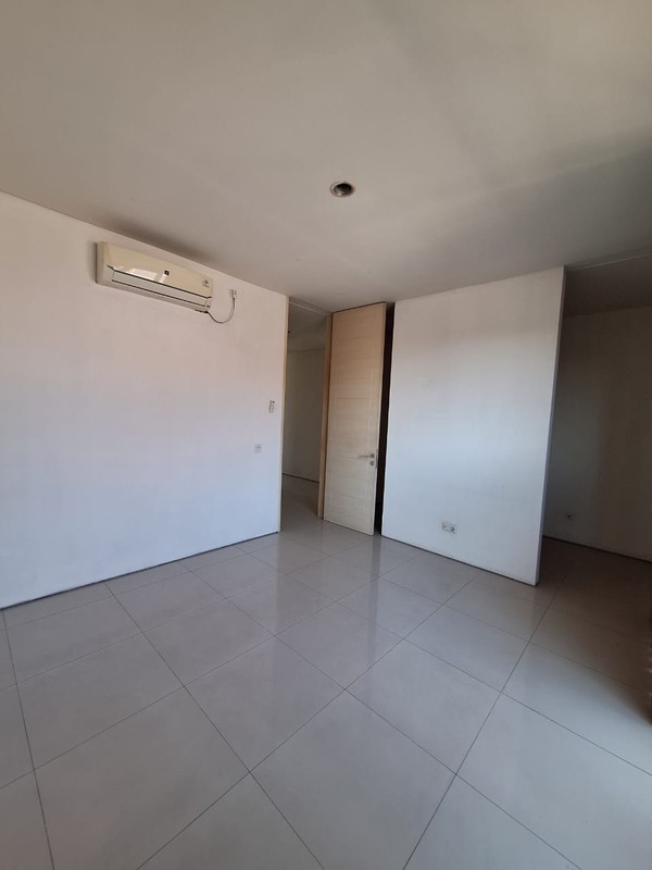 DIJUAL RUMAH DI BUKIT GOLF CITRALAND SURABAYA BARAT