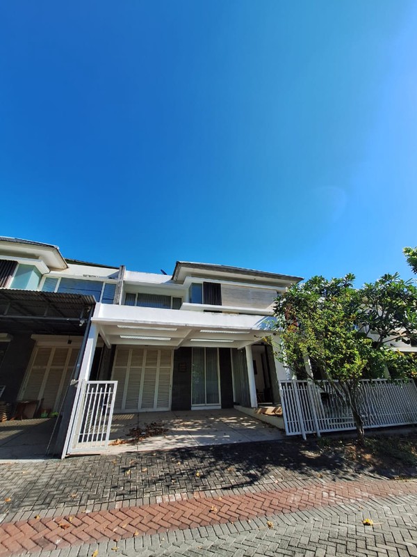 DIJUAL RUMAH DI BUKIT GOLF CITRALAND SURABAYA BARAT