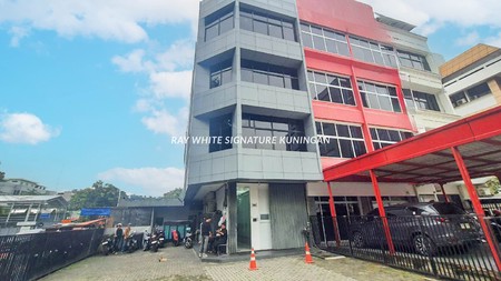 Ruko Gandeng 4 Lantai di Jl Tanah Abang III Cocok Untuk Usaha