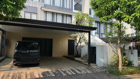 Rumah Mewah di Kawasan Elit Navapark BSD Dekat Sekolah dan Tol