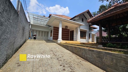 Rumah di Jalan Wijaya, Kebayoran Baru, Jakarta Selatan, 1,7 km ke stasiun MRT Blok M
