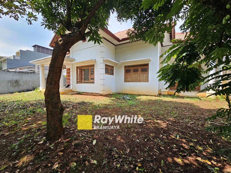 Rumah di Jalan Wijaya, Kebayoran Baru, Jakarta Selatan, Prime Area, Lokasi tenang