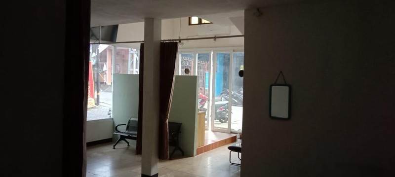 Rumah Lokasi Strategis dan Terdapat Bangunan Ruko @Jl Taman Asri Lama, Cipadu