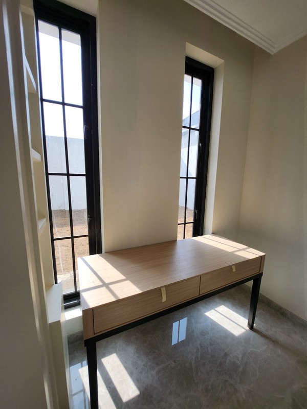 Dijual Rumah Baru Royal Residence Raya Luar Cluster Bonus Semi Furnished Dekat Citraland, Pakuwon Indah , Graha Family