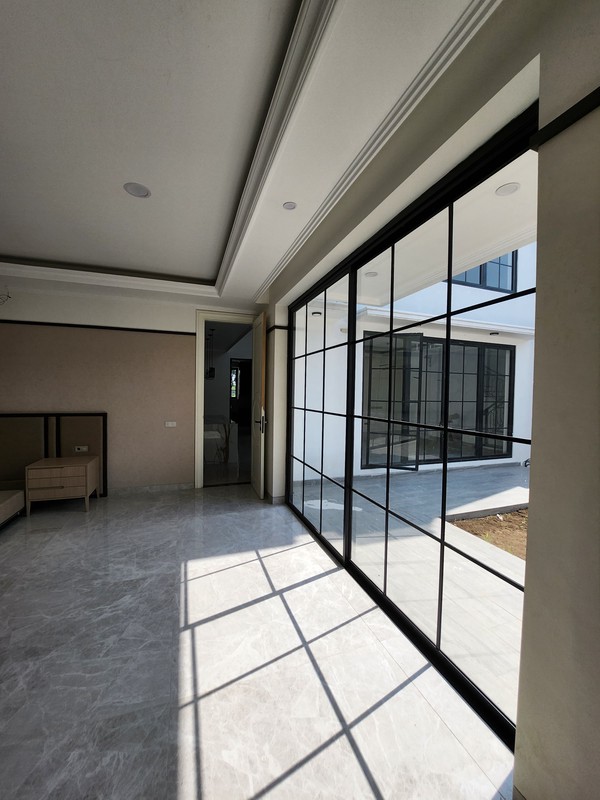 Dijual Rumah Baru Royal Residence Raya Luar Cluster Bonus Semi Furnished Dekat Citraland, Pakuwon Indah , Graha Family