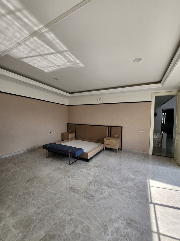 Dijual Rumah Baru Royal Residence Raya Luar Cluster Bonus Semi Furnished Dekat Citraland, Pakuwon Indah , Graha Family