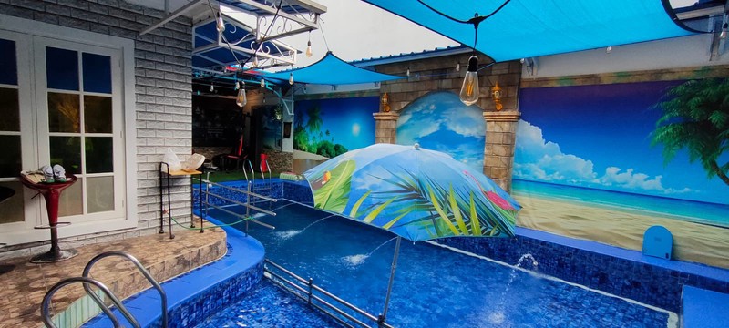 Rumah Besar di Boulevard Kota Wisata Siap Untuk Usaha