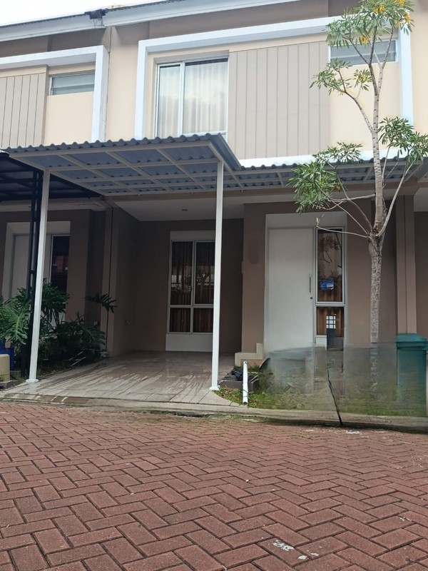 Rent. Rumah modern minimalis Malibu Village, Gading Serpong