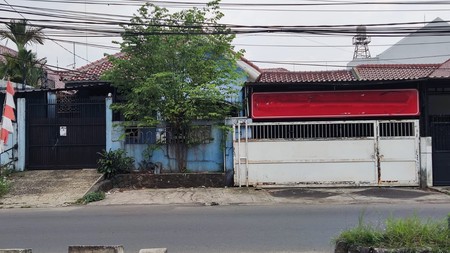 Termurah. Rumah pinggir jln raya Villa Melati Mas, cocok untuk usaha.. 