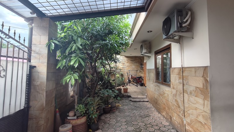 For Sale! Rumah Strategis Luas 225m² Tebet Timur Dalam 9 - Akses 2 Mobil, Lokasi Premium