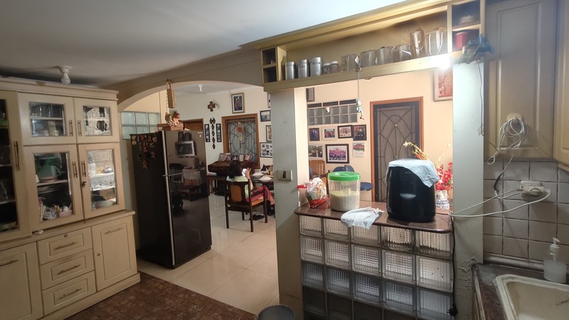 For Sale! Rumah Strategis Luas 225m² Tebet Timur Dalam 9 - Akses 2 Mobil, Lokasi Premium