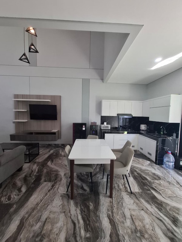 Rumah Mewah Furnish Dalam Cluster Lokasi Dekat Al-Azhar, Sleman