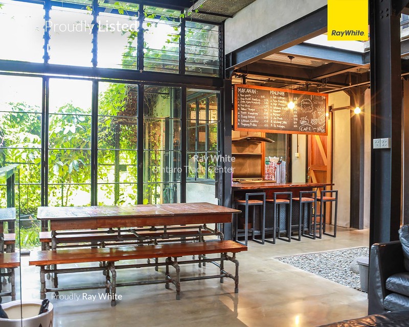 Rumah Semi Furnished Posisi HOOK Siap Huni dengan Desain Industrialis dan Hunian Nyaman @Bintaro