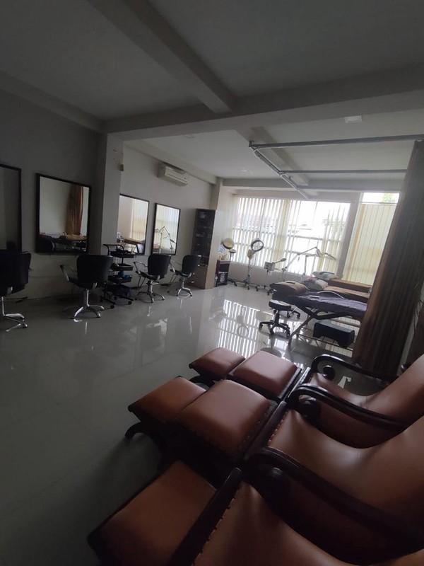 Dijual Ruko 3 lantai Lokasi Strategis Lokasi Jalan Gejayan Caturtunggal Depok Sleman.
