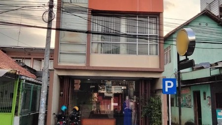 Dijual Ruko 3 lantai Lokasi Strategis Lokasi Jalan Gejayan Caturtunggal Depok Sleman.