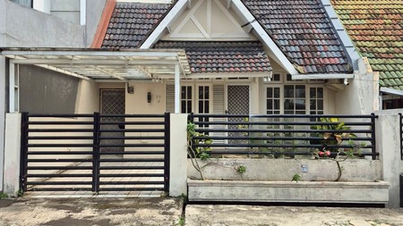 Rumah Siap Huni Sangat Nyaman Dalam Komplek Lebak Bulus