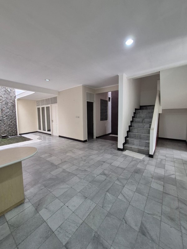 Rumah Siap Huni Sangat Nyaman Dalam Komplek Lebak Bulus