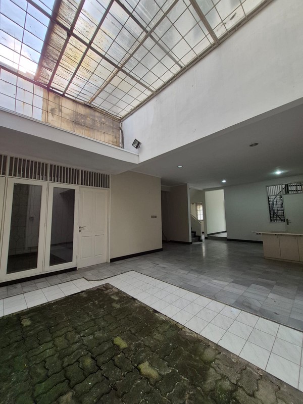 Rumah Siap Huni Sangat Nyaman Dalam Komplek Lebak Bulus