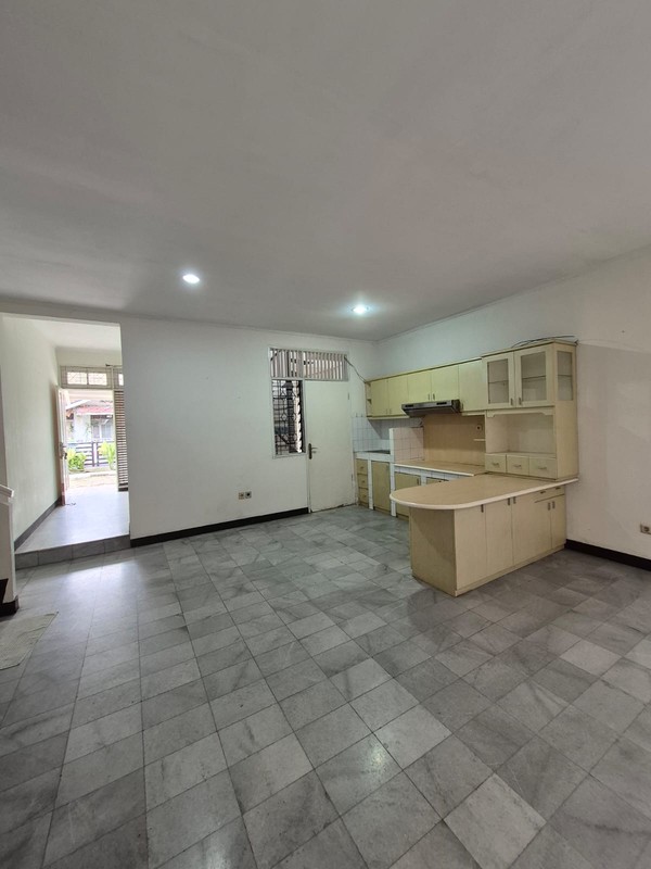 Rumah Siap Huni Sangat Nyaman Dalam Komplek Lebak Bulus