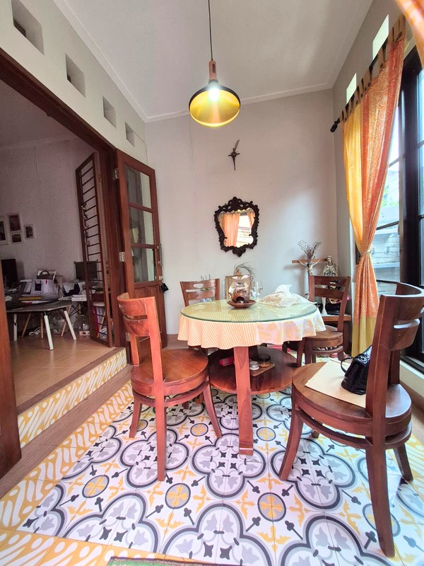 Rumah Terawat Lokasi Strategis di Cinere - Harga Nego