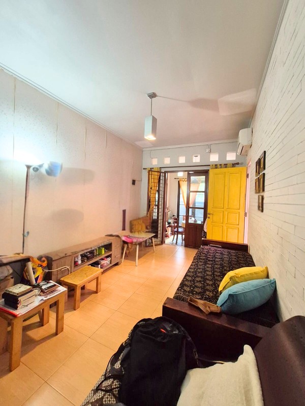 Rumah Terawat Lokasi Strategis di Cinere - Harga Nego