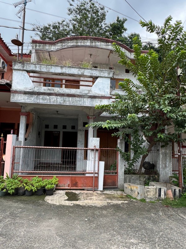 Rumah Dijual Taman Duta Depok 2 Lantai SHM Strategis