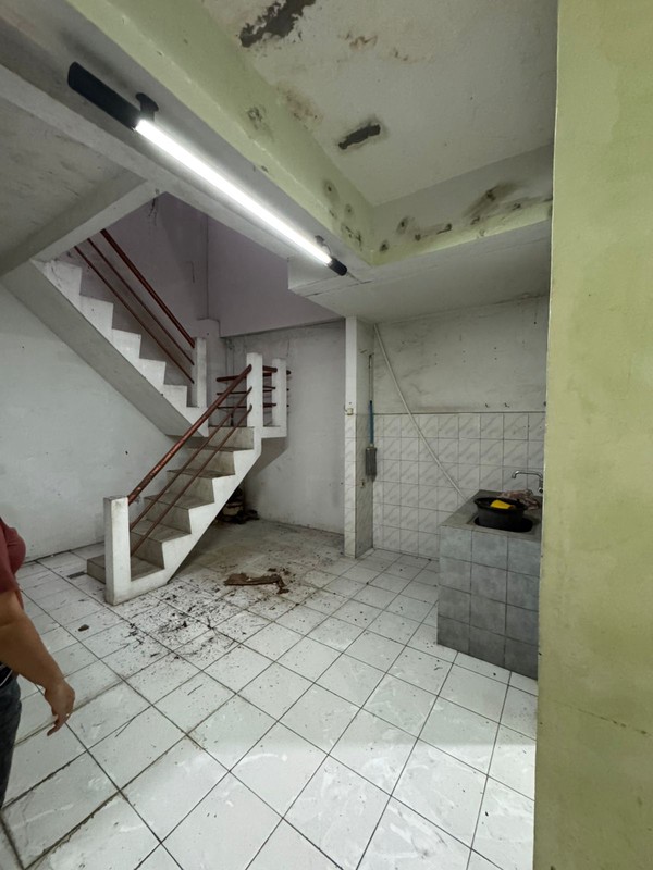 Rumah Dijual Taman Duta Depok 2 Lantai SHM Strategis