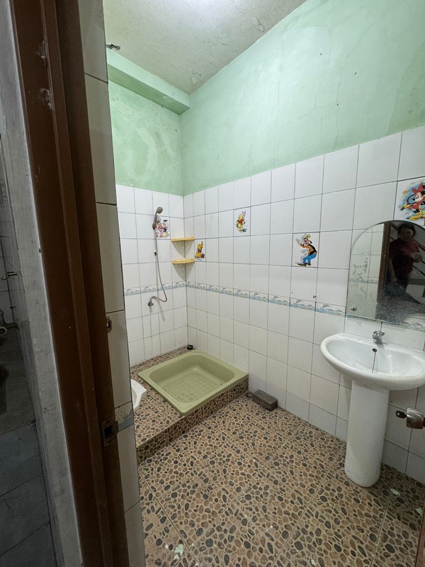 Rumah Dijual Taman Duta Depok 2 Lantai SHM Strategis