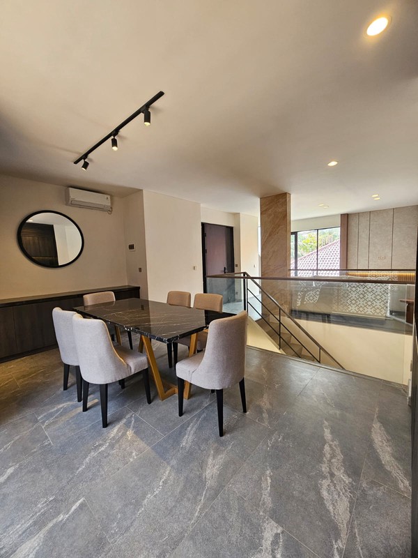 Dijual Rumah Baru Dalam Cluster Lokasi Strategis Di Jl. Cidodol, Kebayoran Lama, Jakarta Selatan