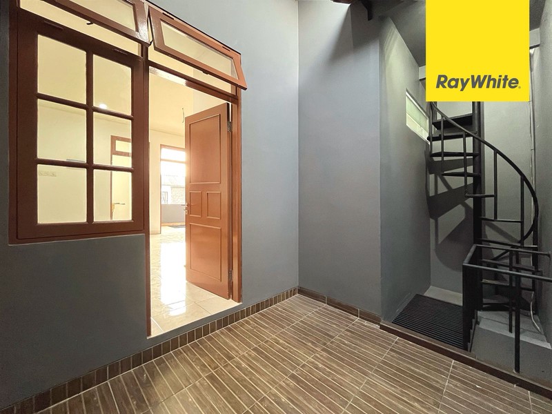 Rumah Siap Huni di Legenda Wisata, Cibubur