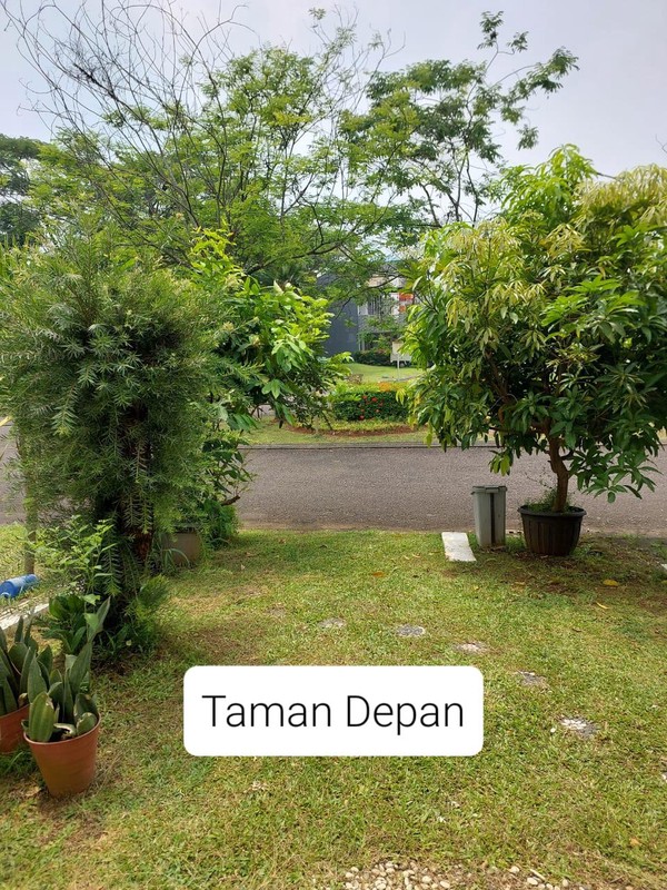 Rumah Standard dekat taman Eastern cosmo