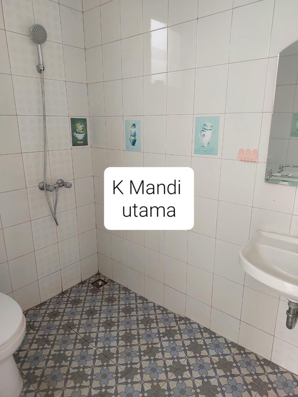 Rumah Standard dekat taman Eastern cosmo