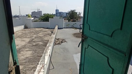 Your Next Business Hub in Jemursari - High-Traffic Ruko!