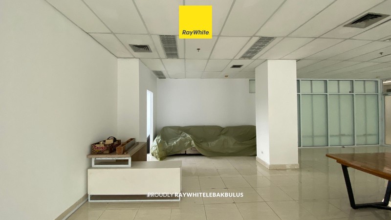 Disewakan Murah! Kantor/Tempat Usaha di Premium Area Jl Wijaya, Kby Baru 