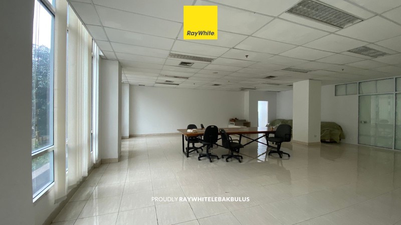 Disewakan Murah! Kantor/Tempat Usaha di Premium Area Jl Wijaya, Kby Baru 