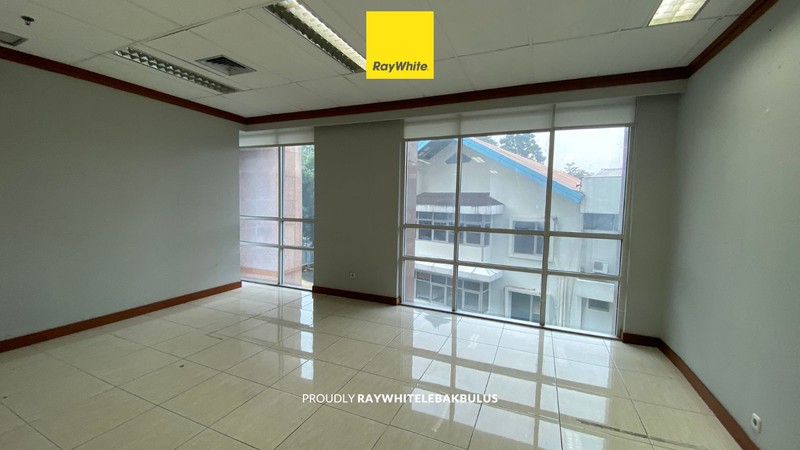 Disewakan Murah! Kantor/Tempat Usaha di Premium Area Jl Wijaya, Kby Baru 