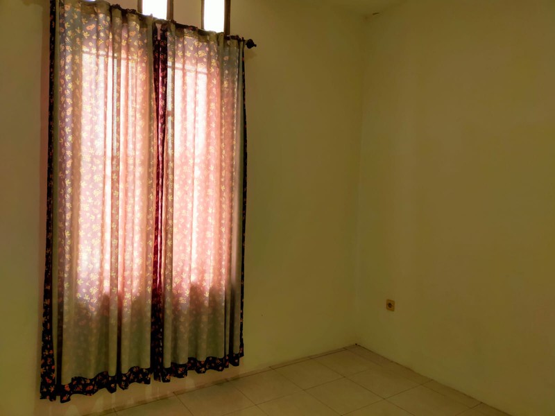 Rumah Minimalis, 2 lantai, lokasi strategis di BSD