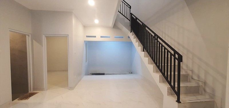 Rumah Brand New Layout Plong Rapih 5 Menit ke Tol Ciledug Siap Huni