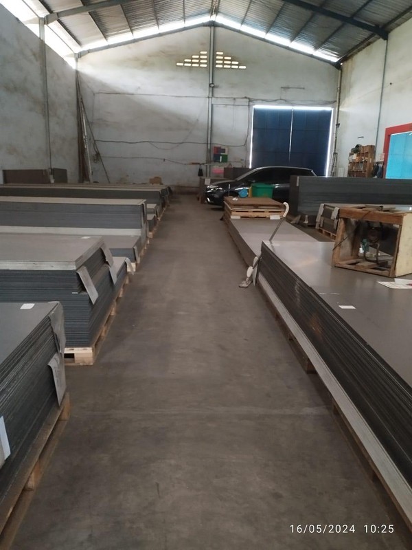 Gudang Siap Pakai di Komplek Pergudangan Daan Mogot Tangerang